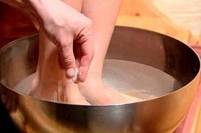 foot bath for fungus on toes